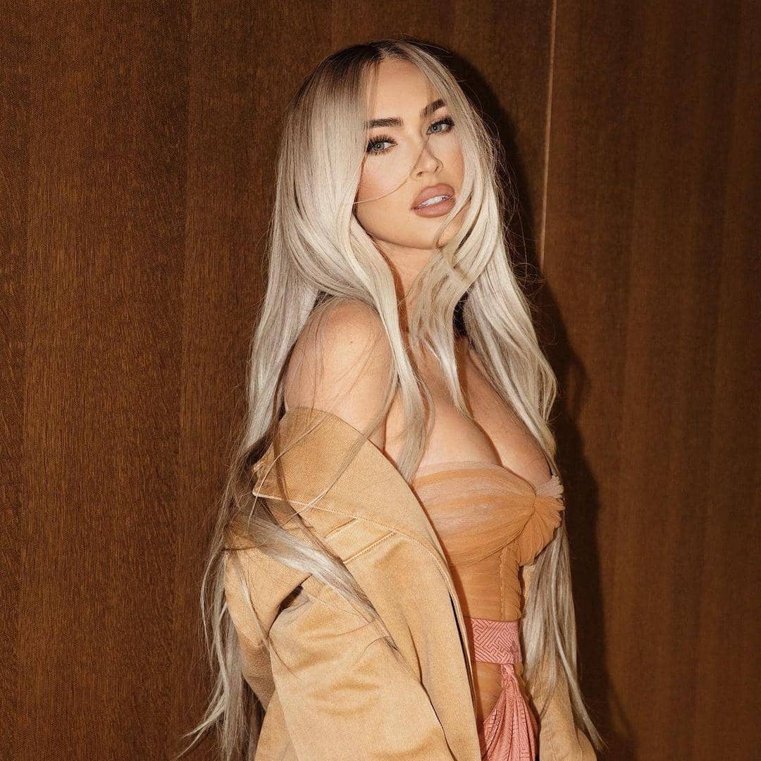 instagram.com/meganfox