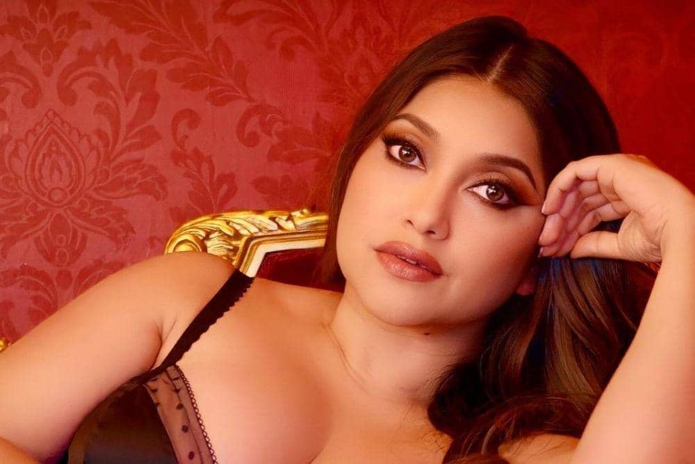 instagram.com/sazarita