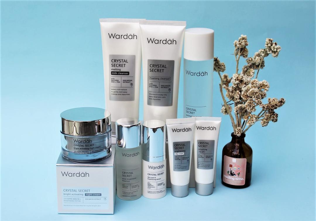 Review: Rangkaian Wardah Crystal Secret, Solusi Kulit Kering & Kusam