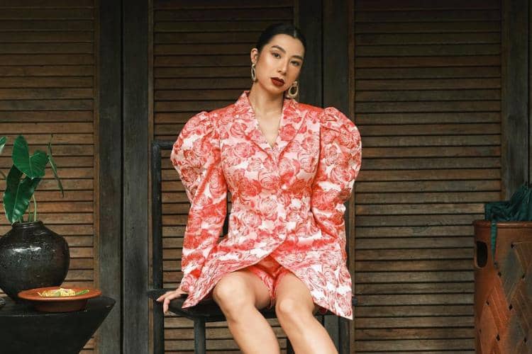 Potret Jennifer Bachdim, si Hot Mama yang Tampil Awet Muda