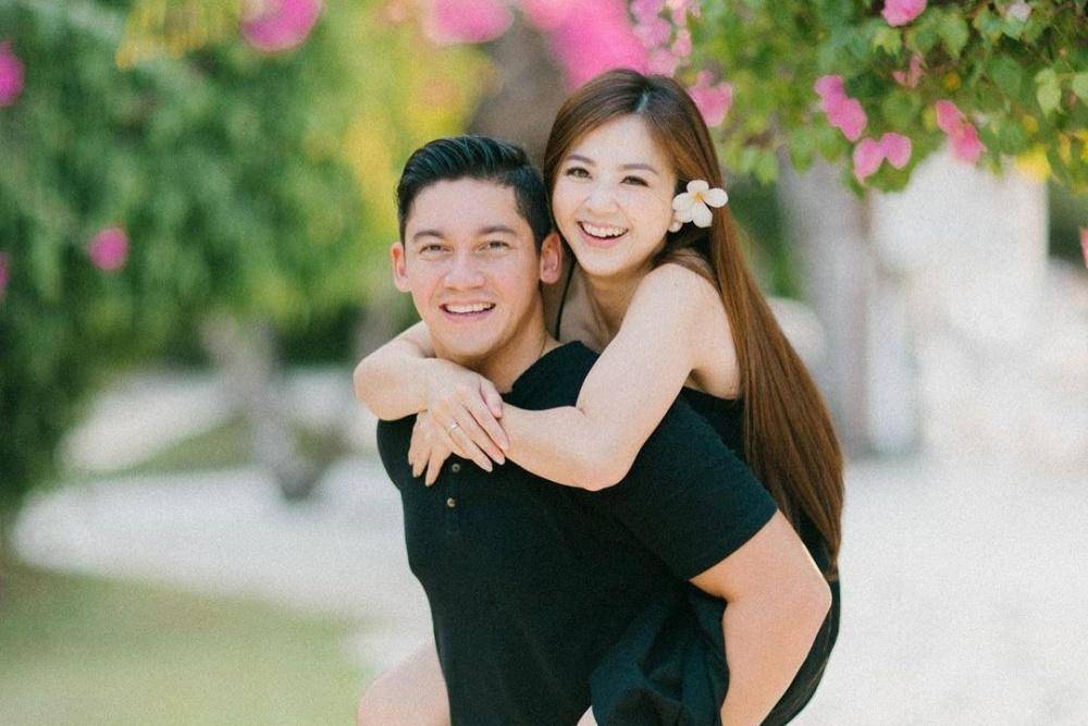 8 Potret Keluarga Samuel Zylgwyn dan Franda yang Kini Menetap di Bali