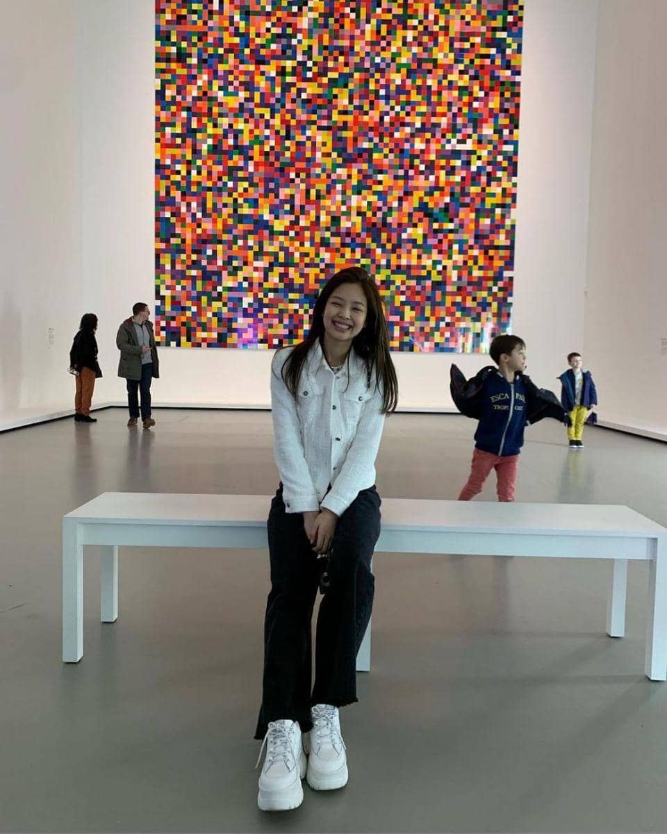 instagram.com/jennierubyjane