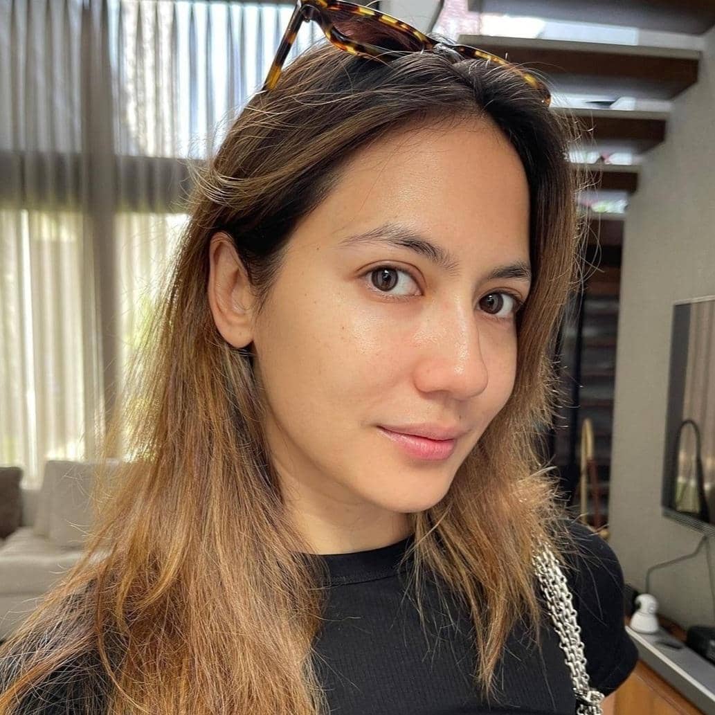 Instagram.com/pevpearce