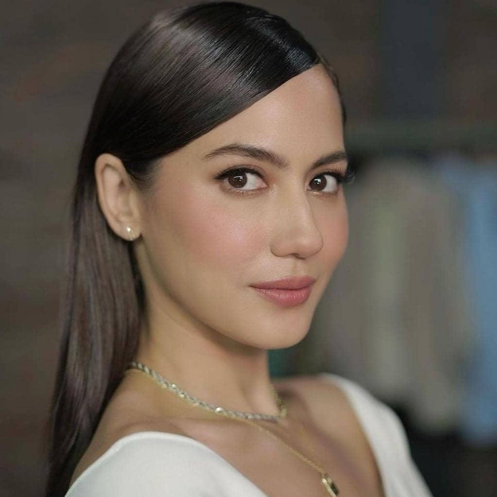 Instagram.com/pevpearce