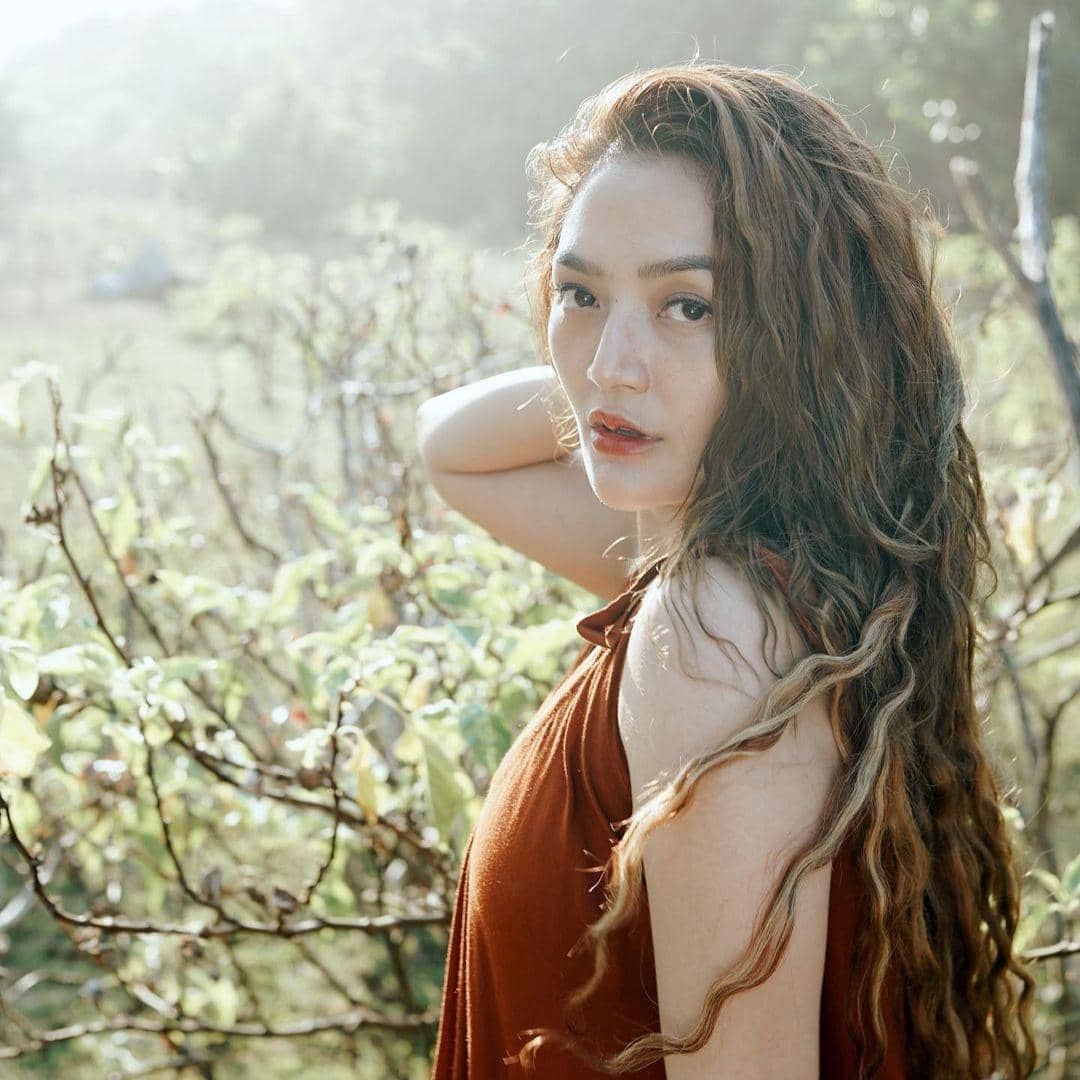 instagram.com/sitibadriahh