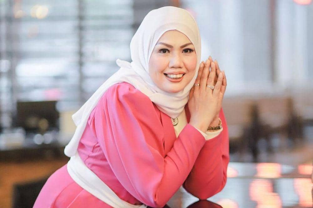 instagram.com/ellysugigi_real_