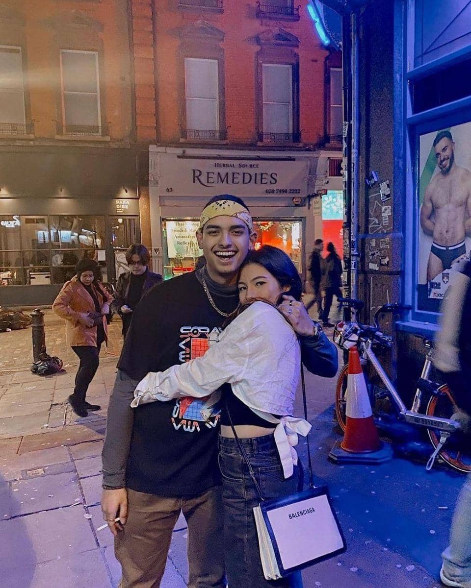 instagram.com/sharazaaa