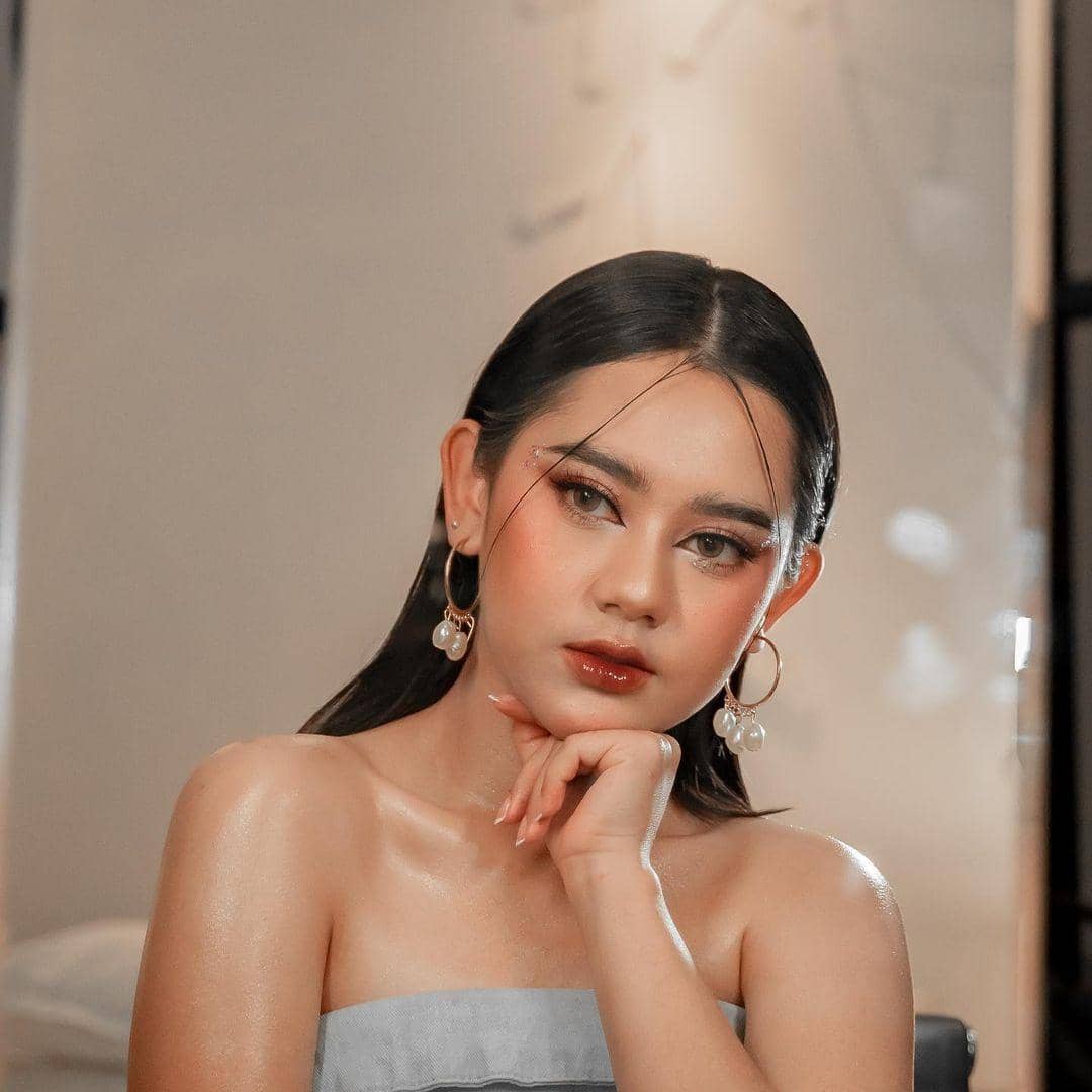 instagram.com/zivamagnolya