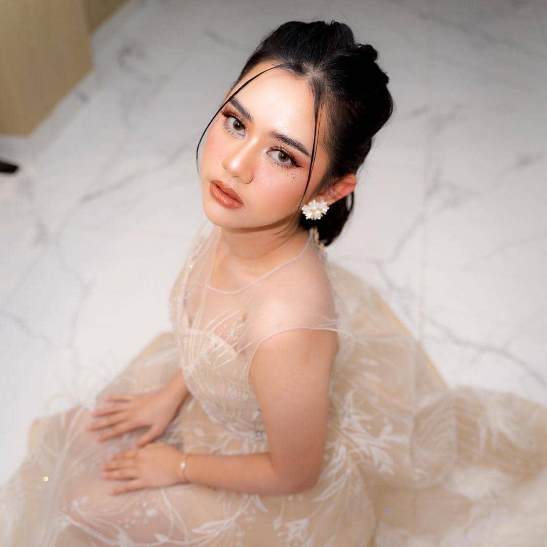 instagram.com/zivamagnolya