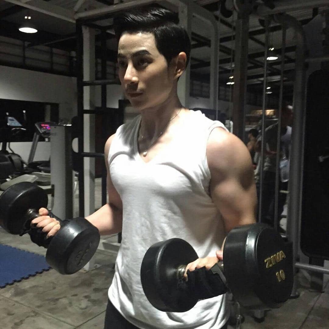 instagram.com/zom_anan/