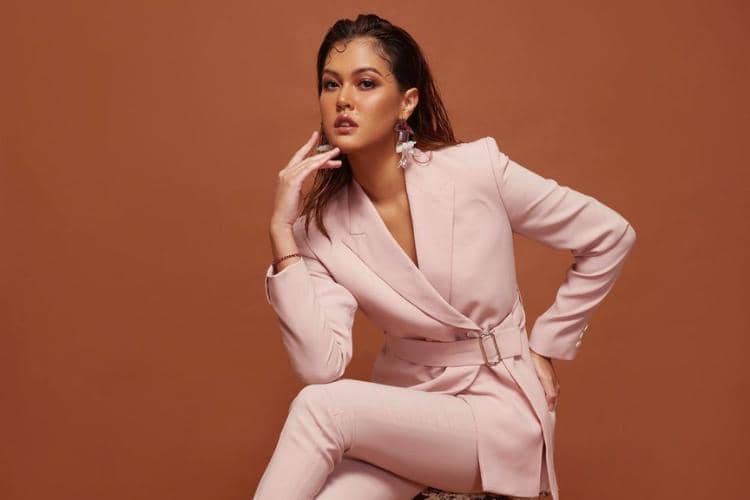 instagram.com/rebeccatamara