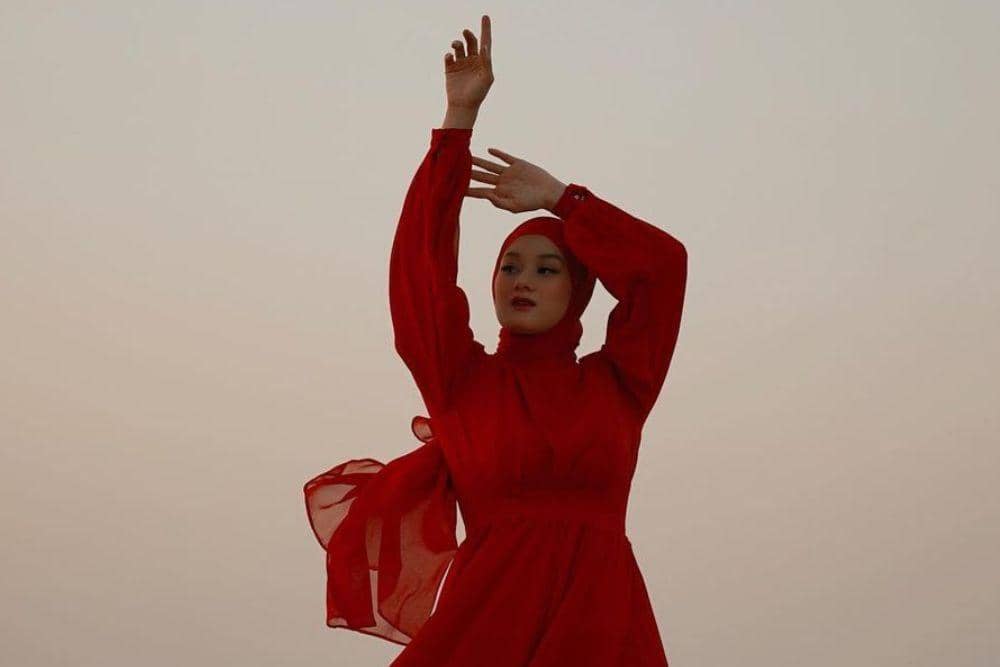 instagram.com/dindahw