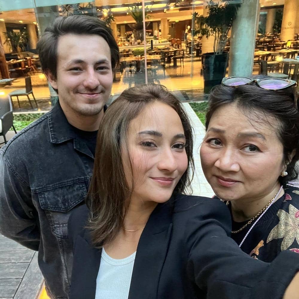 Instagram.com/naonomnom