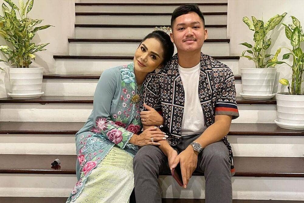 Instagram.com/krisdayantilemos