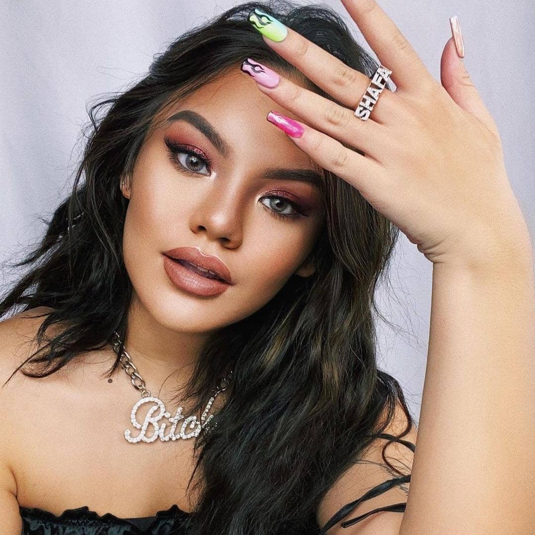 instagram.com/shafaharris