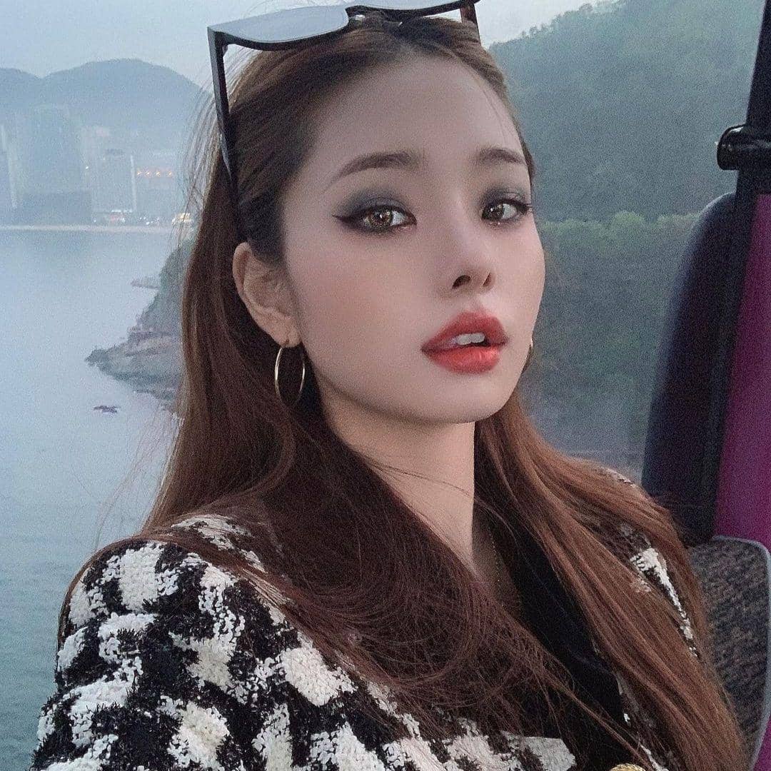 instagram.com/dear.zia