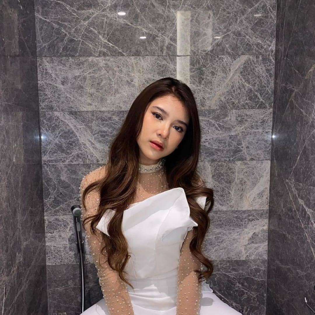 instagram.com/tiaraandini