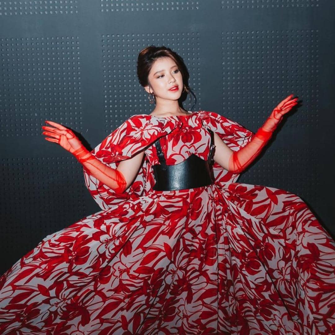 instagram.com/tiaraandini