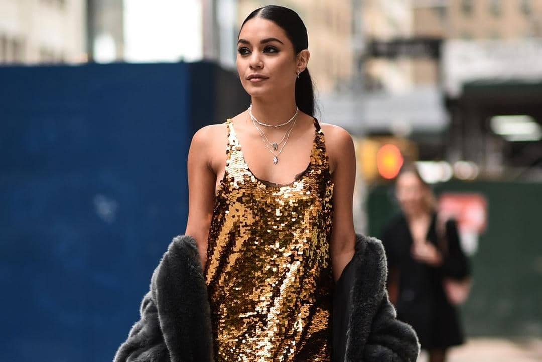 Lebih Awet! Begini Cara Merawat Pakaian Berbahan Sequin yang Benar