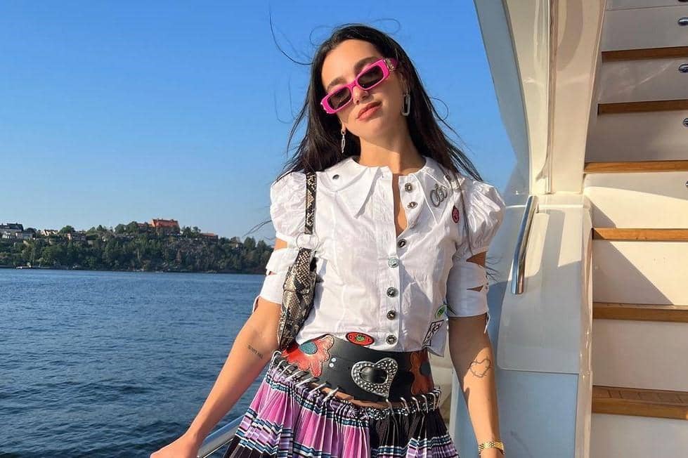 instagram.com/dualipa