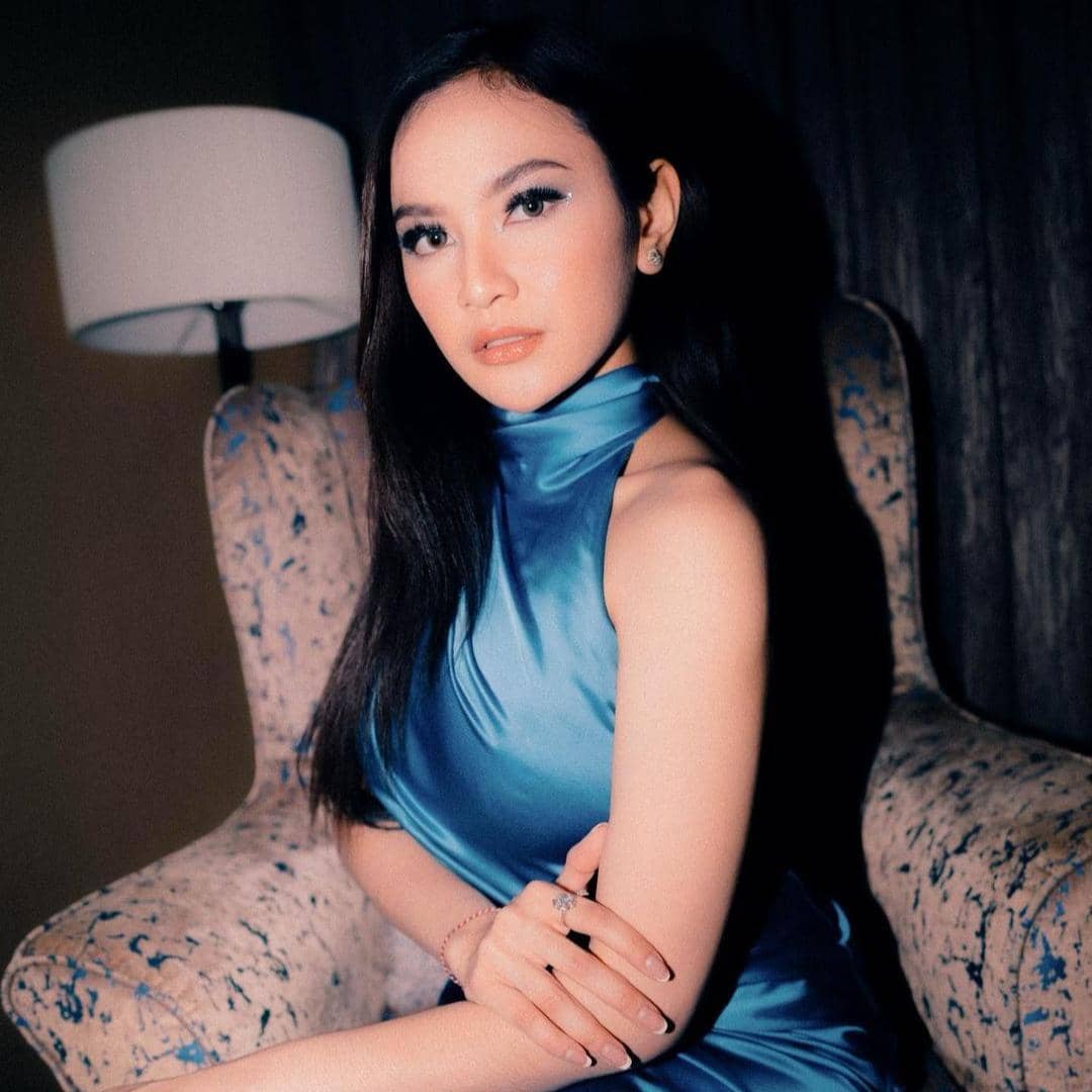 instagram.com/mahaliniraharja