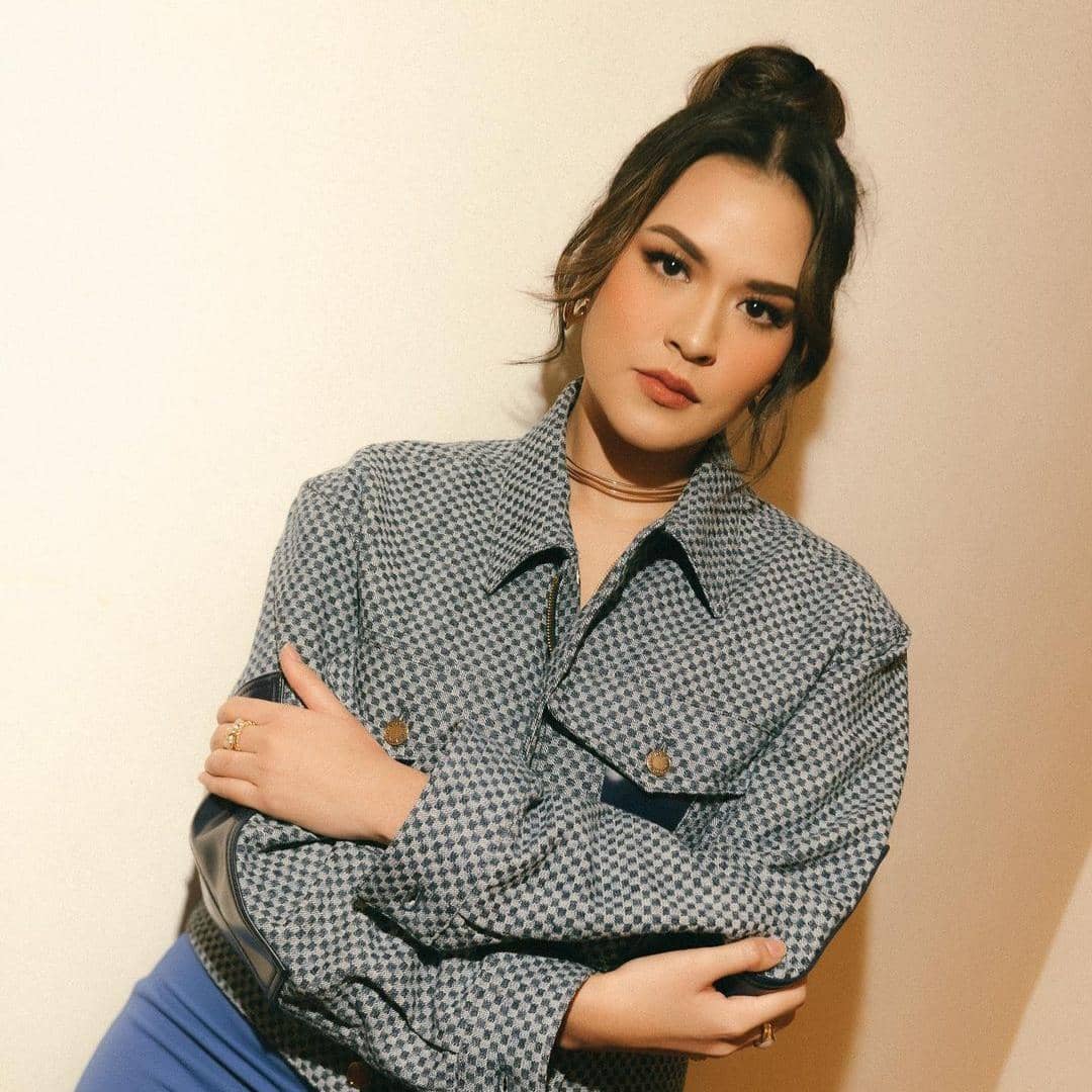 instagram.com/raisa6690