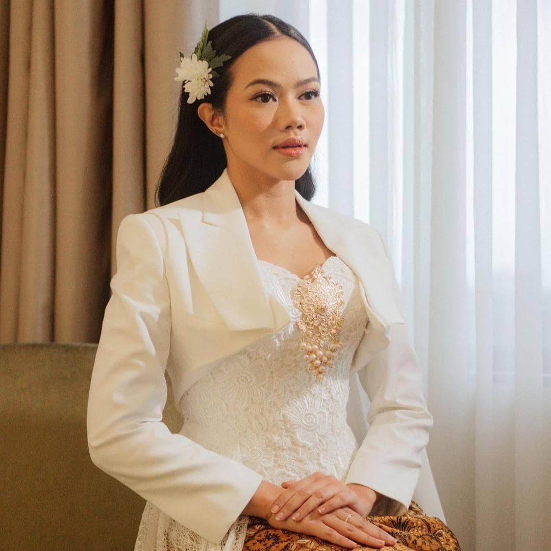 instagram.com/yurayunita