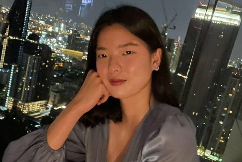 instagram.com/earth_puttita