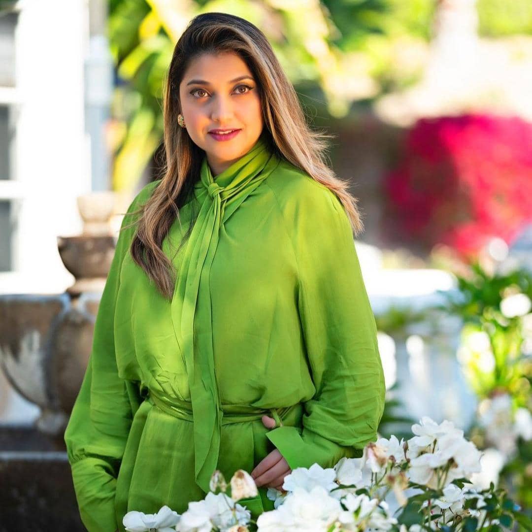 instagram.com/sazarita