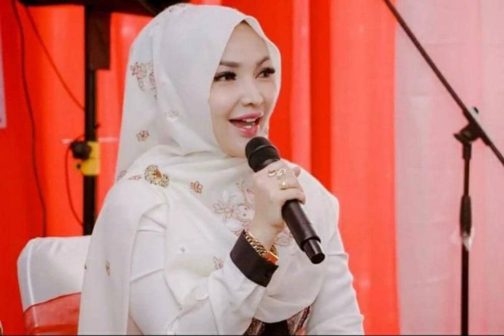 Instagram.com/roro.fitria1989