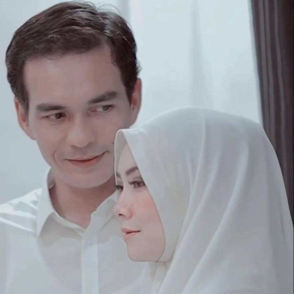 Instagram.com/@nitanitnot02