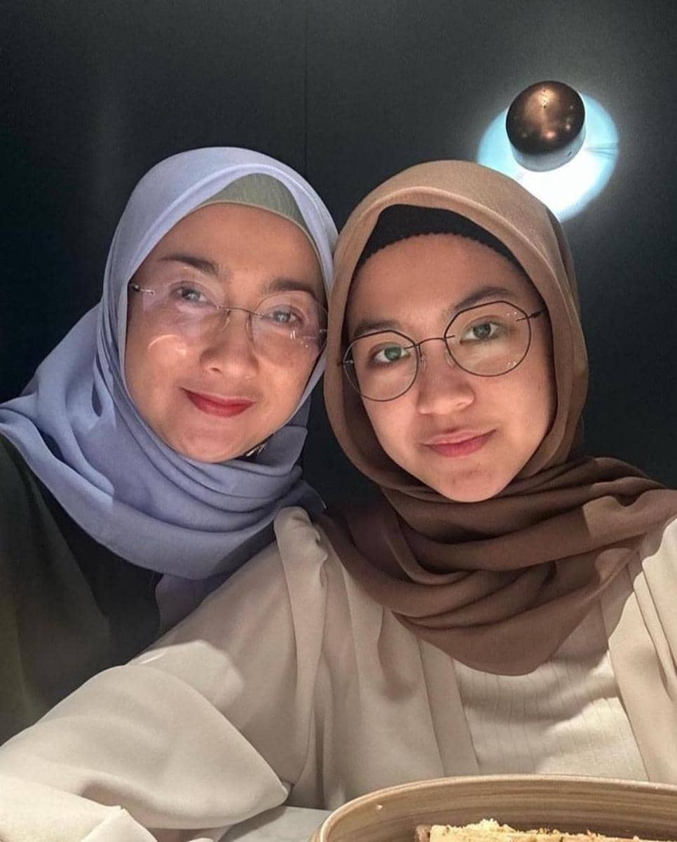 Instagram.com/desyratnasariterdepan