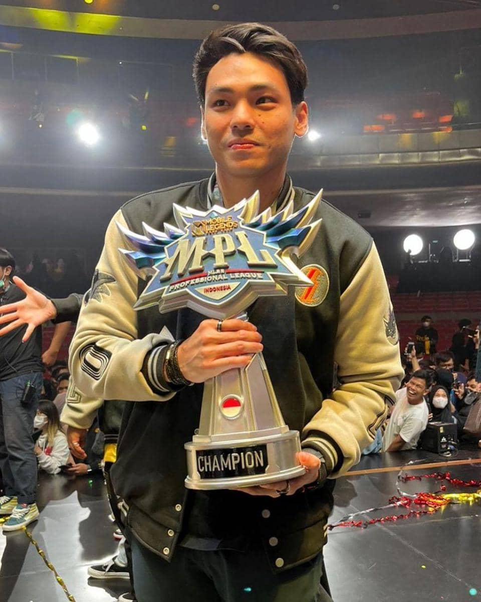 Instagram.com/Robclintonkardinal