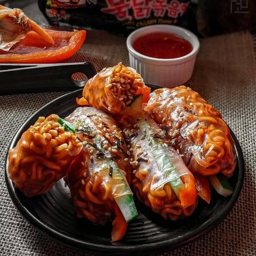 Facebook.com/Emilia's Samyang Wrap