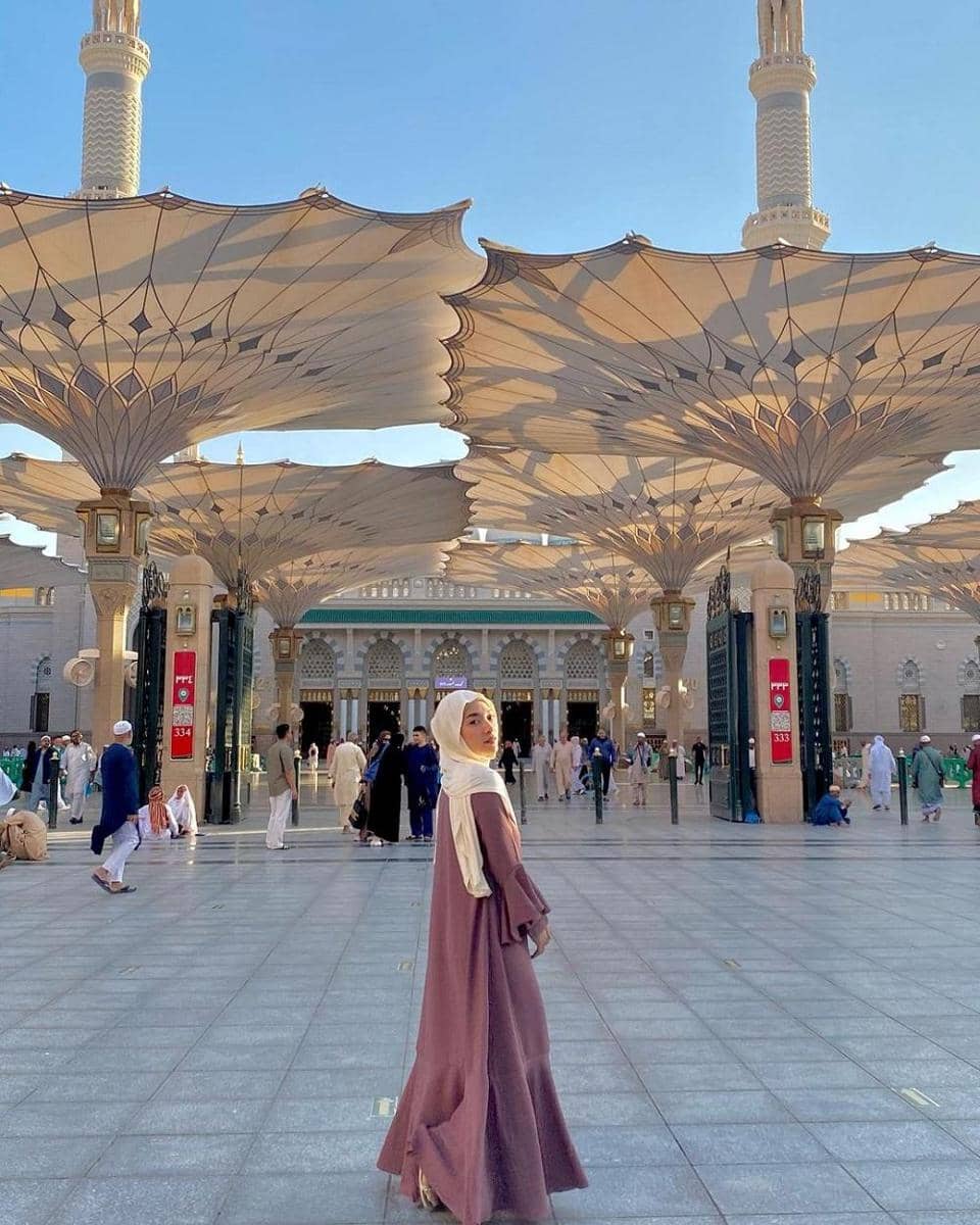 Instagram.com/dindakirana.s