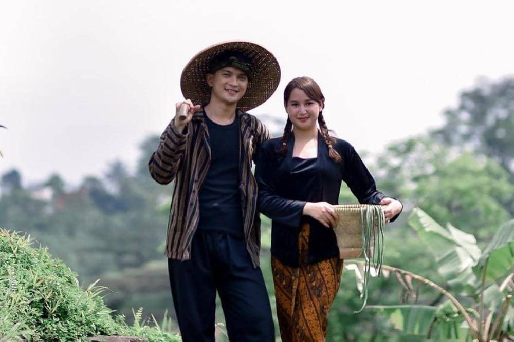 instagram.com/adistyjuniar