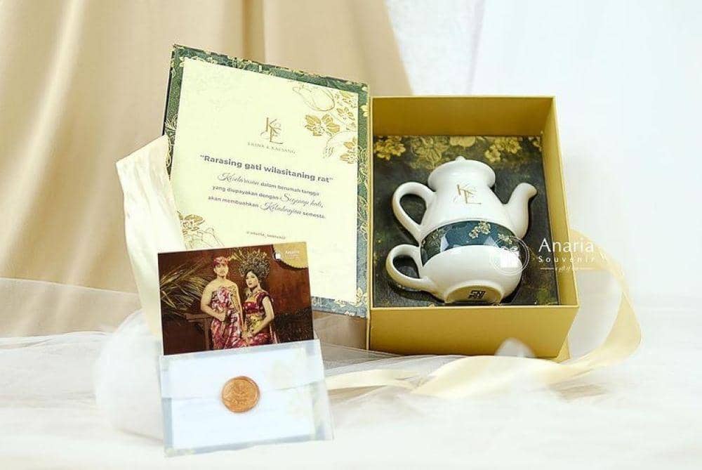 instagram.com/anaria_souvenir