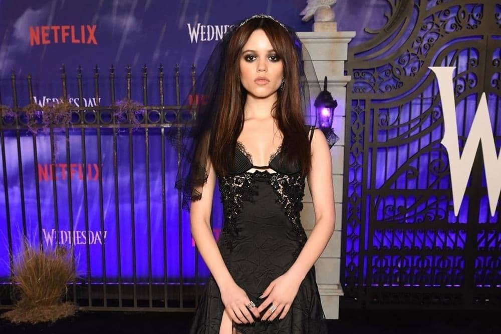 Instagram.com/@jennaortega