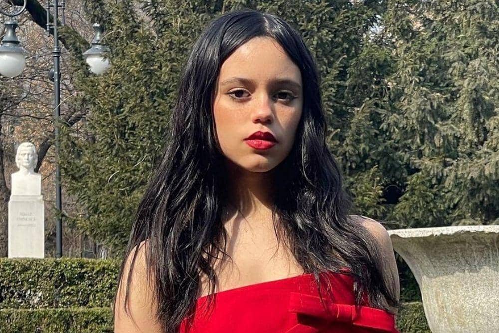 instagram.com/jennaortega