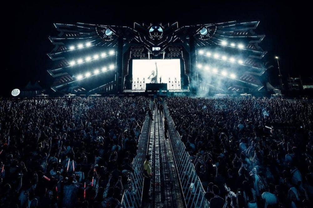 instagram.com/DjakartaWarehouseProject