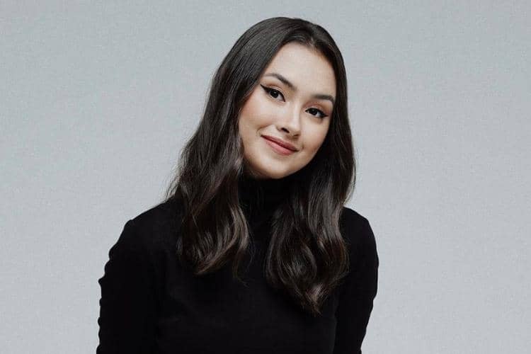 instagram.com/caitlinhalderman