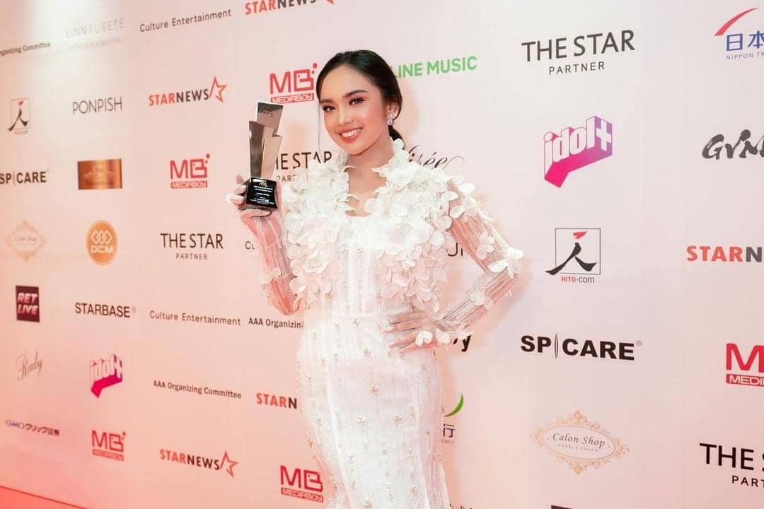 instagram.com/lyodraofficial