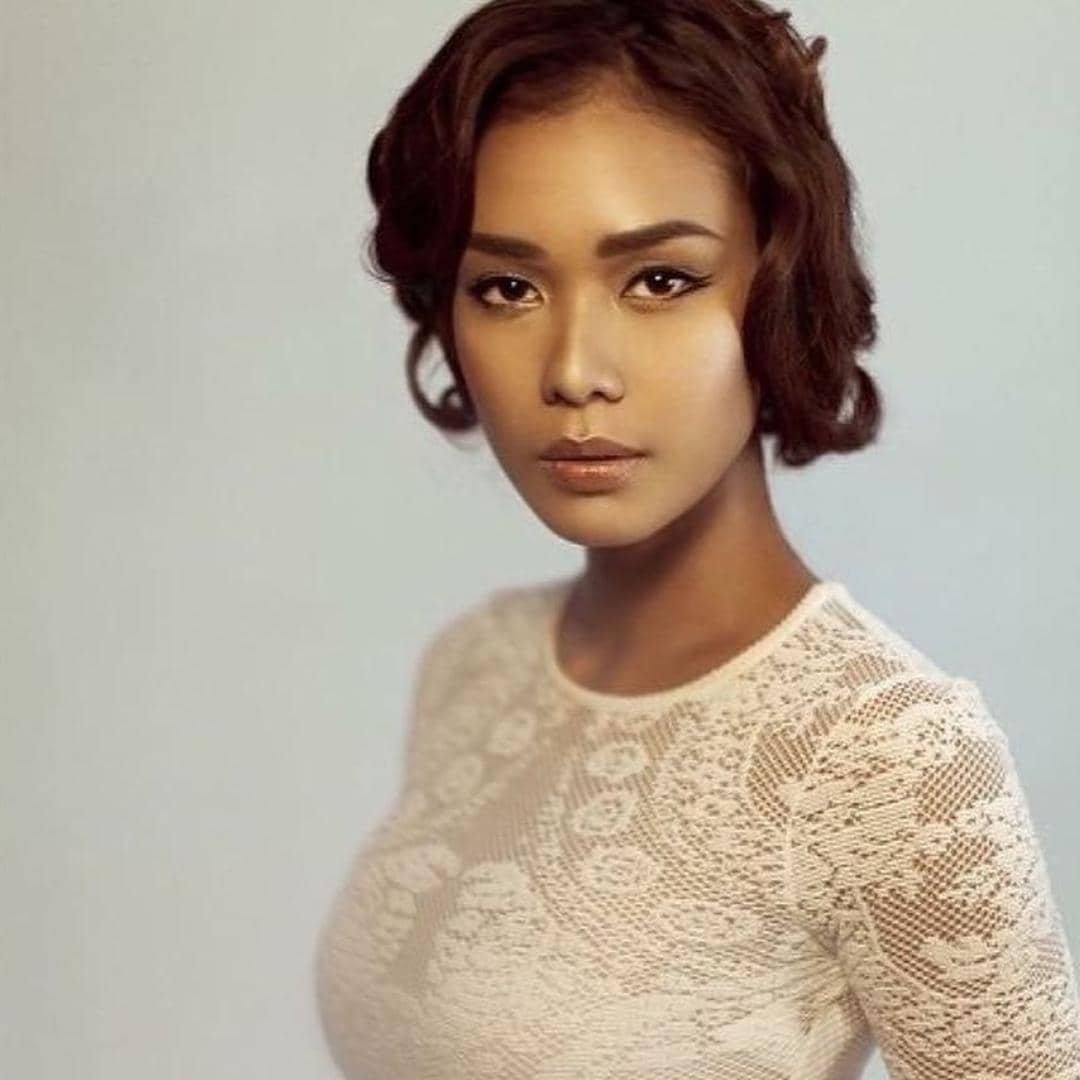 instagram.com/theadiniawirasti