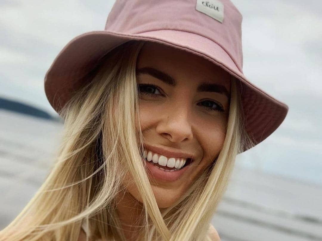 Instagram.com/mollieking