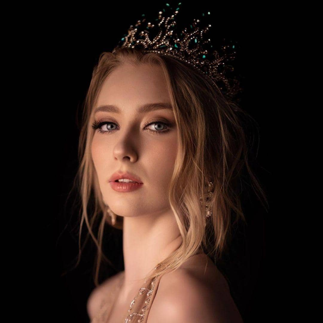 instagram.com/jasminselberg