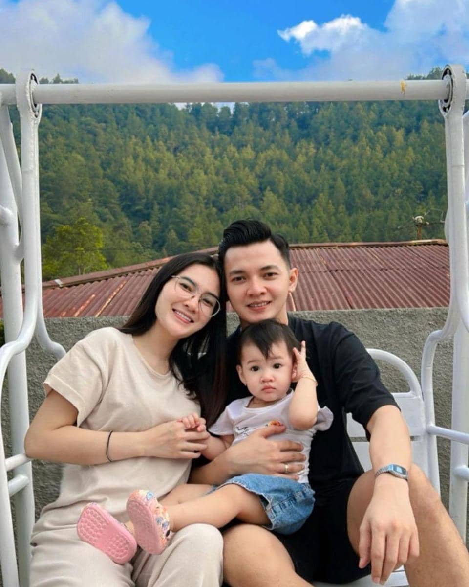 instagram.com/nellakharisma