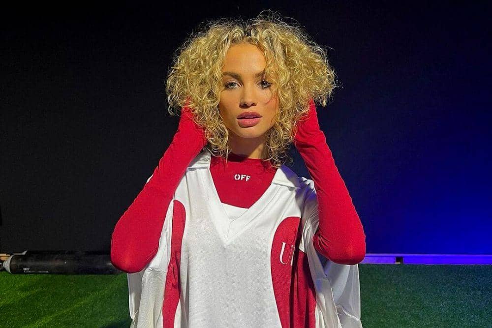 instagram.com/rose_bertram