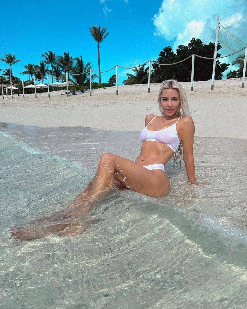 instagram.com/kimkardashian