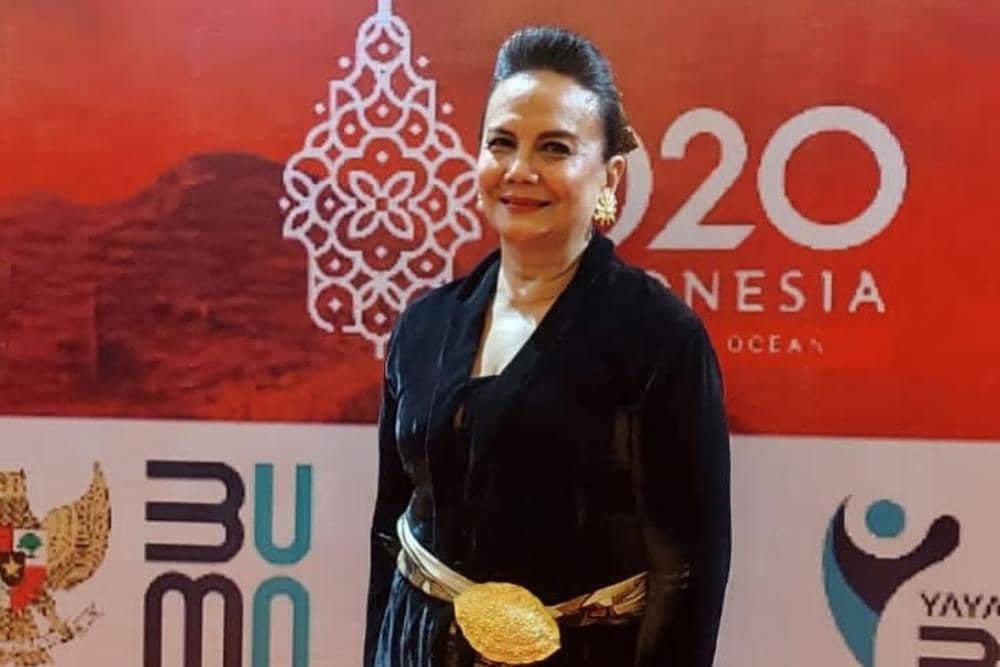 instagram.com/christinehakimofficial