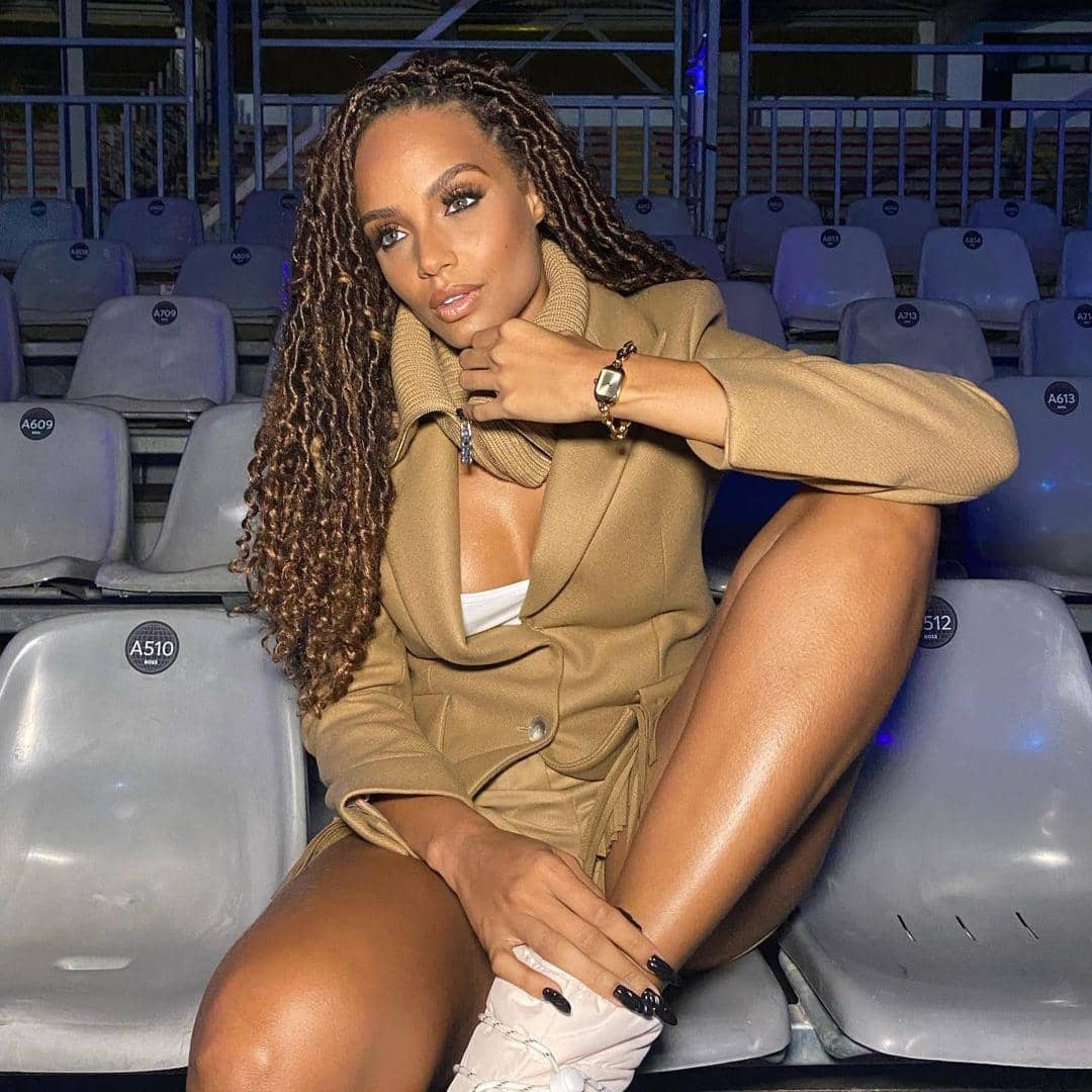 instagram.com/aliciaaylies